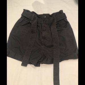 GARAGE HIGH WAIST SHORTS